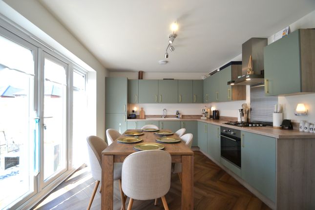 42, Moss Drive, Newport photo 4