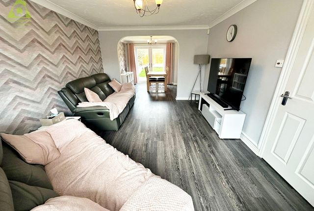9, Inworth Close Westhoughton Greater Manchester, Bolton photo 2