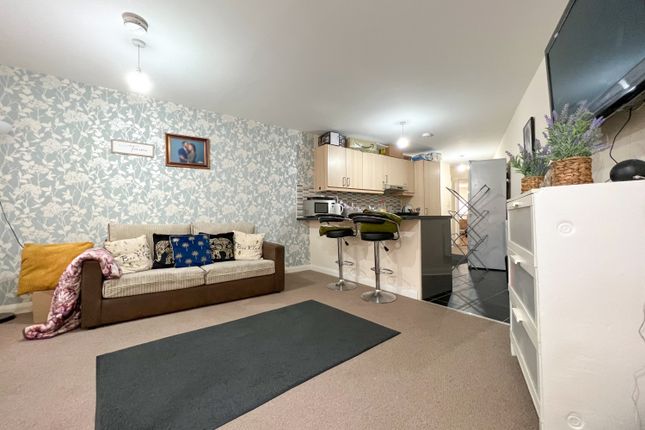 Flat 2, Hunters Lodge, Hunter Street, Cardiff photo 3