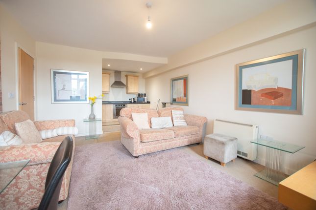 Flat to rent in High Street, Hull