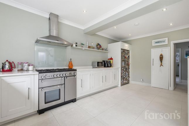 27 Mount Crescent, Brentwood photo 4