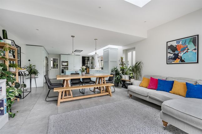 Rutland Place, Maidenhead photo 4