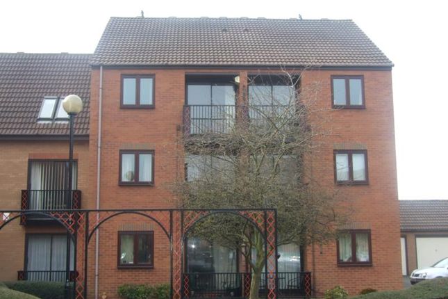 Flat to rent in Dunlin Wharf, Nottingham