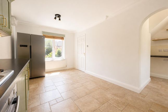 10, Beresford Close, Emerson Valley photo 5