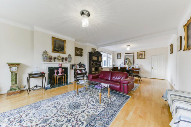 Flat for sale in Avenue Close, Avenue Road, St Johns Wood