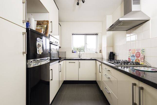 Flat for sale in Ashley Court, Ashley Court, Great North Way, London