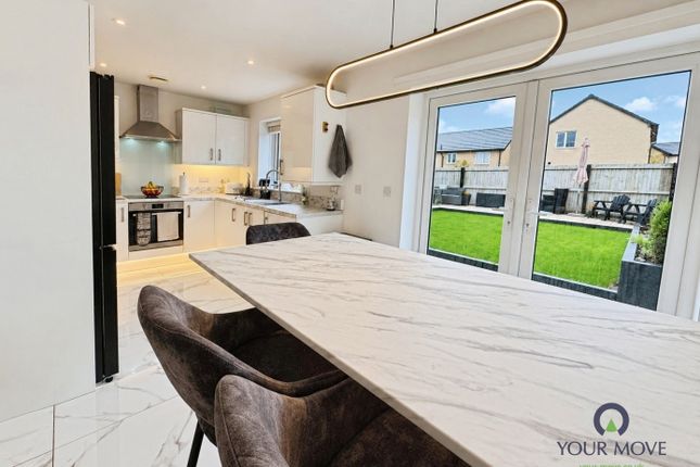 Skylark Way, Lancashire photo 3