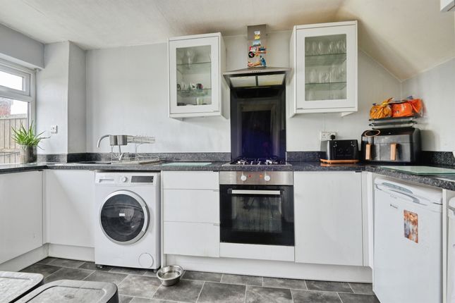27, Newcastle Croft, BIRMINGHAM photo 3
