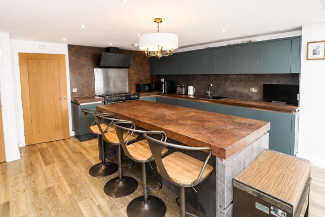 6, Grenham Court, Church Crookham photo 4