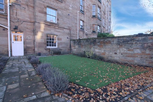 Thumbnail Flat to rent in Woodside Crescent, Park, Glasgow