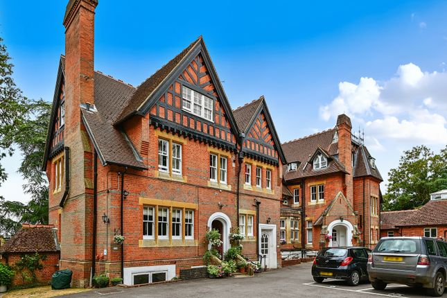 6 Longdown Lodge (8)