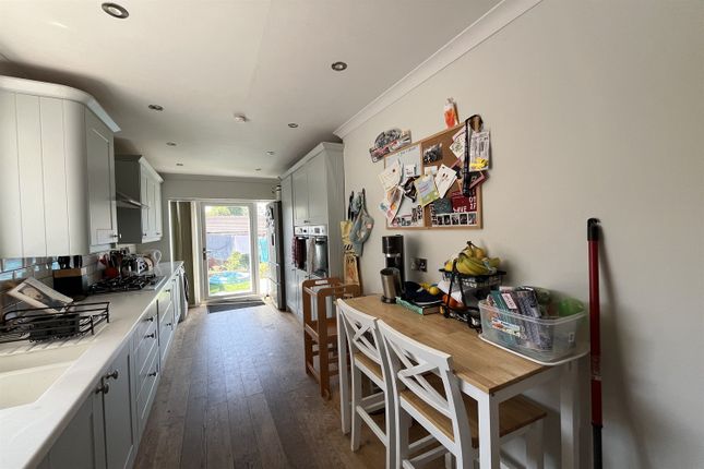 15, Crawford Avenue, Worsley, Manchester photo 5