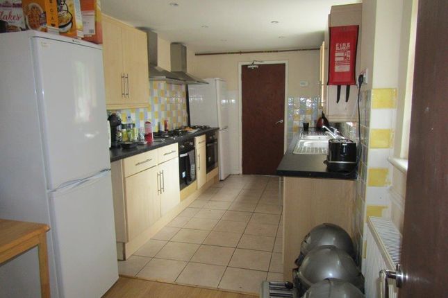 Semi-detached house to rent in Lodge Road, Southampton