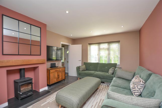 3, Wingfield Close, Brentwood photo 2