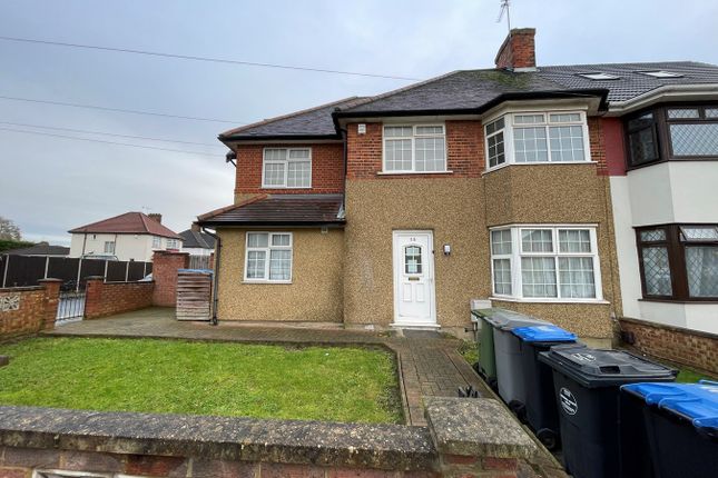 Thumbnail Flat to rent in Bovingdon Avenue, Wembley