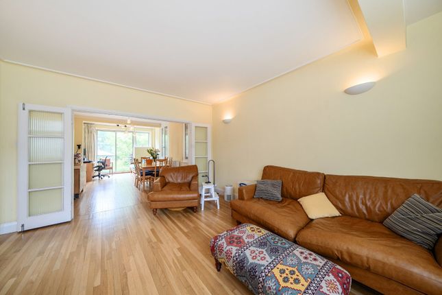 88, Chanctonbury Way, London photo 3
