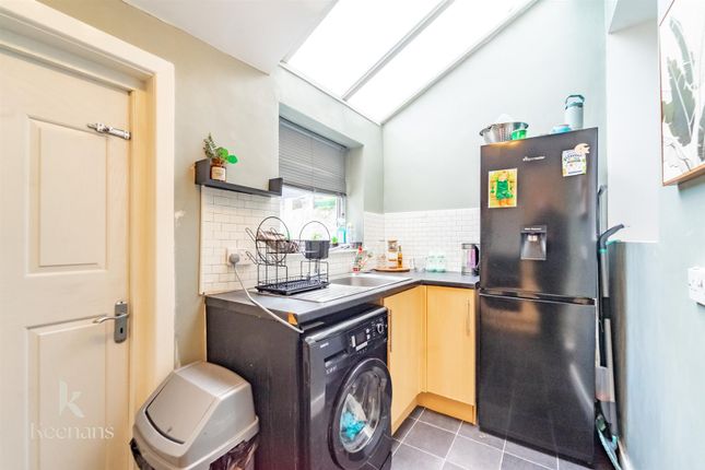87, Shorrock Lane, Blackburn photo 4