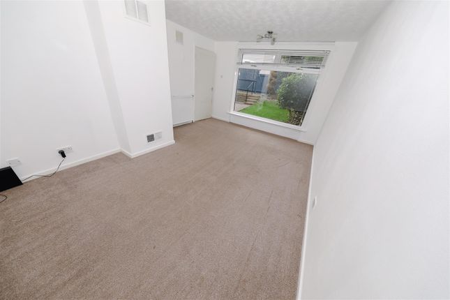 18, Cromarty Court, Glenrothes photo 4