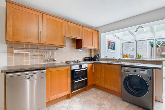18, Elrick Circle, Aberdeen, Aberdeen photo 4