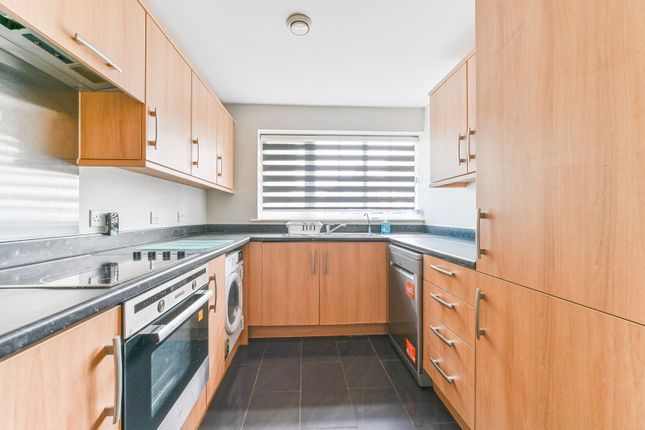 Cuddington Avenue, Worcester Park, Surrey, KT4, Worcester Park photo 4