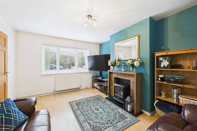 34, Glenfield Road, Surrey photo 2