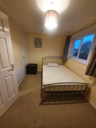 5 Seymour Place, Peterborough photo 3