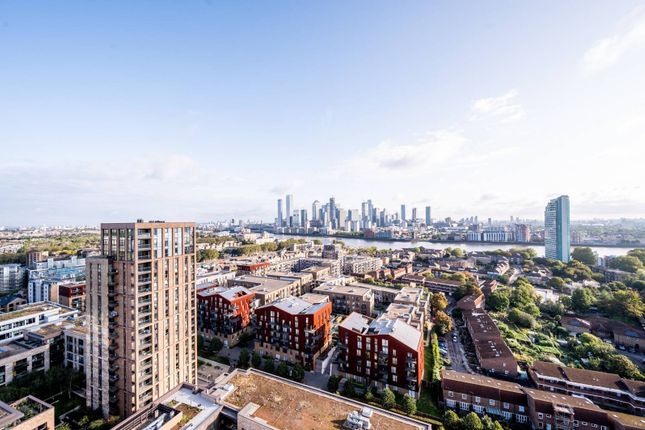 Flat for sale in Bailey Street, Deptford, London