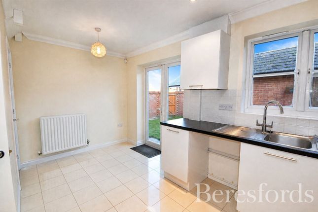 21, Steed Crescent, Colchester photo 3