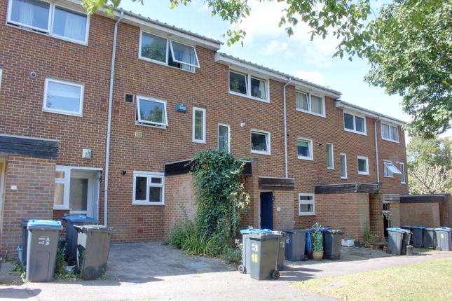 Thumbnail Maisonette to rent in Chepstow Rise, Croydon