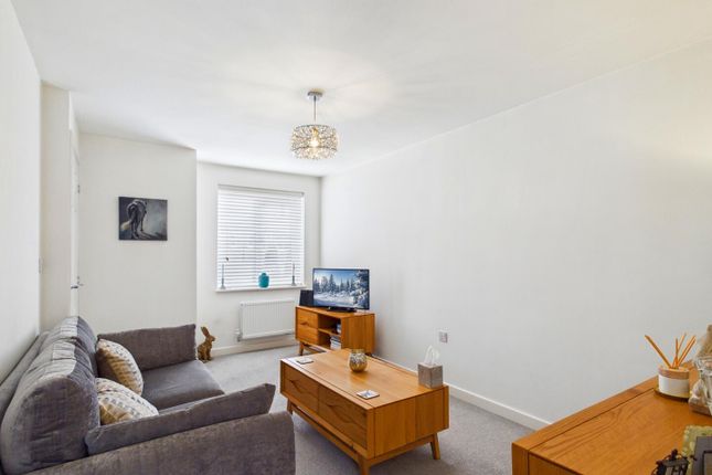 40, Friarwood Avenue, Pontefract photo 3