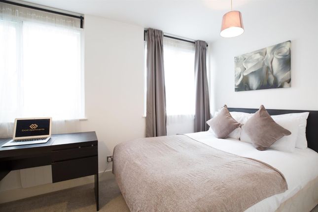 Flat to rent in Bride Court, London