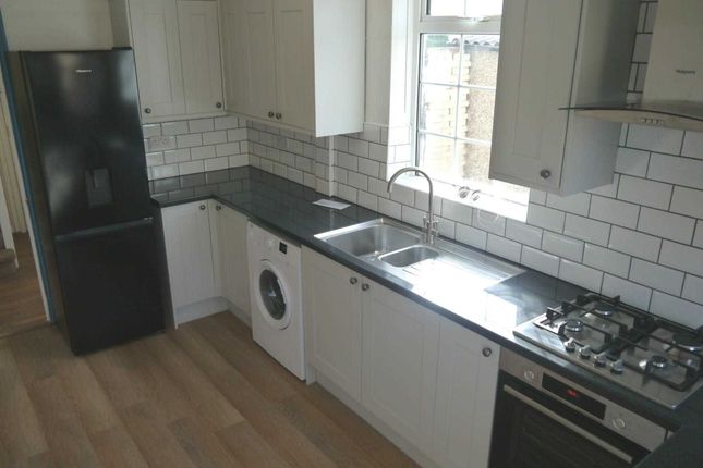 31, Clarkes Road, Hatfield photo 5