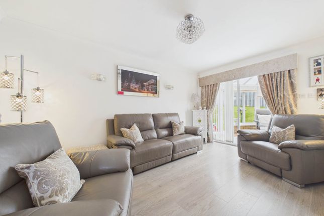 38, Callander Road, Airdrie photo 4