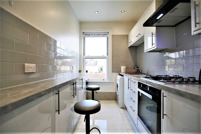 90, Pembroke Road, Ilford photo 2