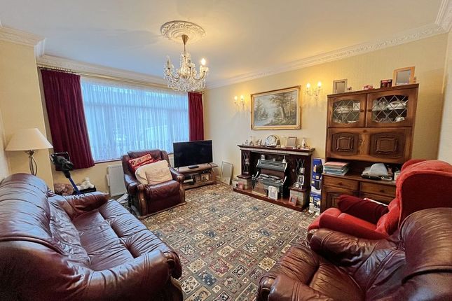 14, Avon Road, Greenford photo 2