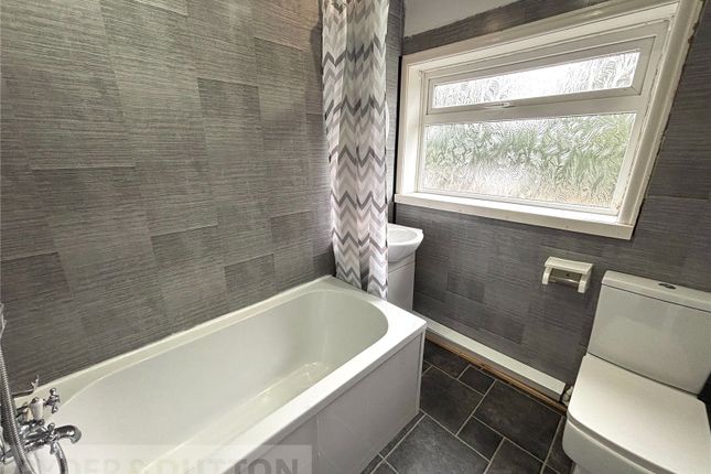 6, Ling Royd Avenue, West Yorkshire photo 4