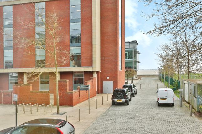 Flat for sale in Freedom Quay, Wellington Street West, Hull