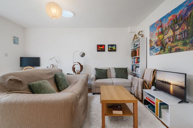 Flat 3, 7 Grenville Road, London, London photo 3