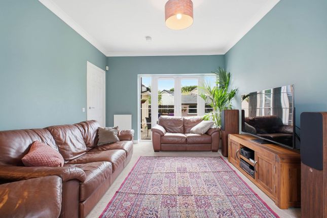 1, Hazel Walk, Irvine photo 2
