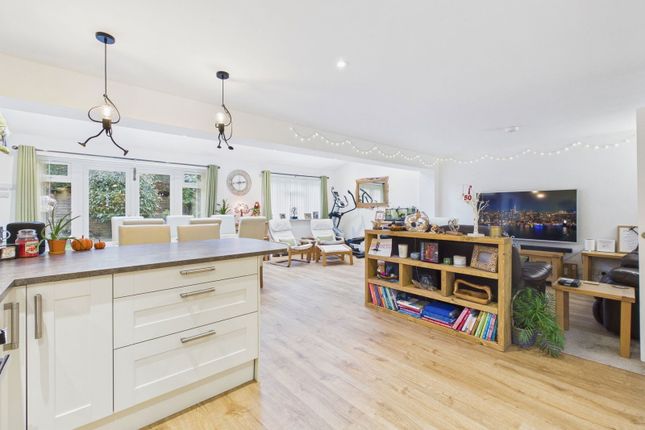 3, Downsview Road, Horsham photo 3