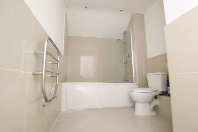 Flat for sale in Norfolk Street, Gloucester