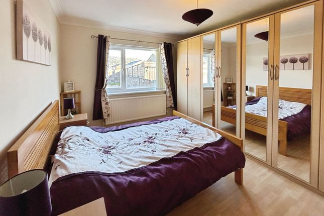 30 Pentre Afan, Port Talbot photo 4