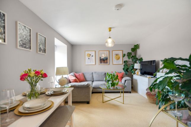 Grenadier Path - 1 Bedroom, Aylesbury, Aylesbury photo 2