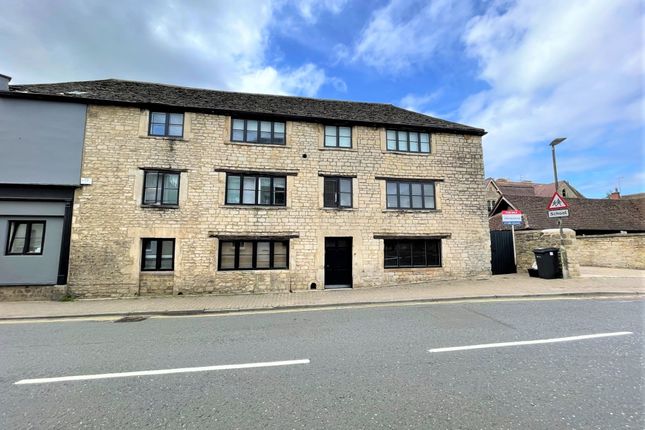 Thumbnail Flat to rent in Elizabeth Place, Gloucester Street, Cirencester