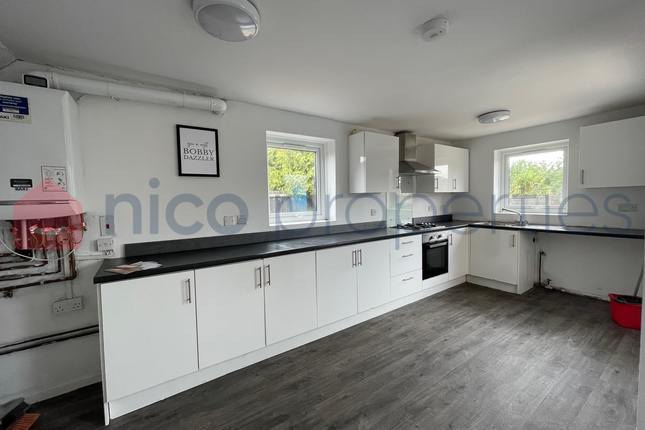 3, Cottagers Close, Leicester photo 5
