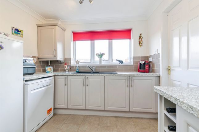 1, Cragston Close, Hartlepool photo 4
