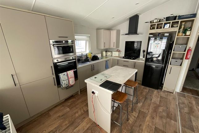 Thumbnail Mobile/park home for sale in Way Hill, Minster, Ramsgate, Kent