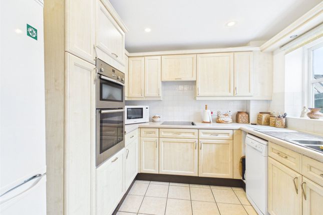 14, Hill Farm Court, Oxfordshire photo 5