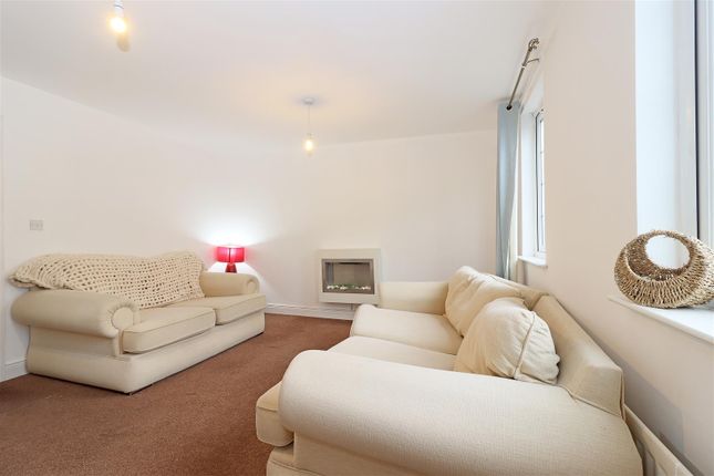 9, Clifton Road, Newcastle Upon Tyne photo 2