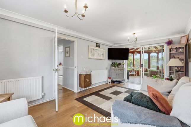 3, Dinants Crescent, Colchester photo 3